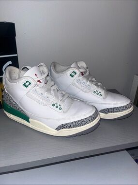 Woman’s Air Jordan 3 Retro Lucky Green